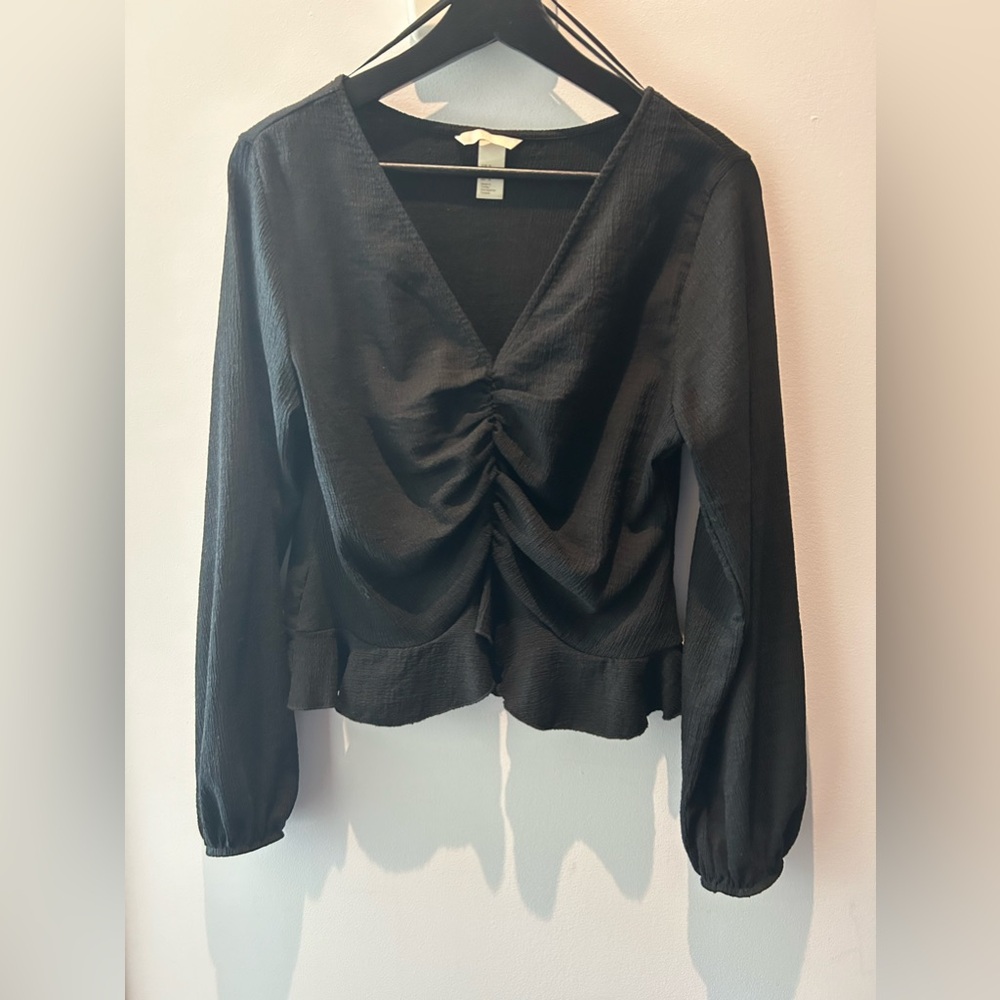Ruffled Black V-Neck Women's Long Sleeve Top